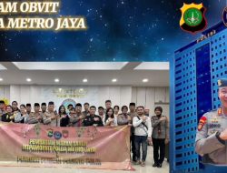 *Ditobvit Polda Metro Jaya Bareng Pemuda Pecinta Polri Bagikan Makan Sahur*