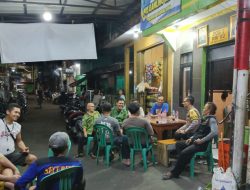 Sinergis Bhabinkamtibmas Kampung Rawa dengan Ketua RT, FKDM, dan Satkamling Jaga Konduktivitas Ramadhan Aman