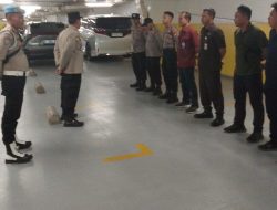 Kanit Binmas Pimpin Apel Pengamanan Dan Antisipasi Unjuk Rasa Di Gedung Menara Astra