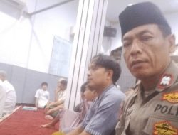 Sholat Tarawih Keliling, Bhabinkamtibmas Polsek Johar Baru Berikan Keamanan dan Kenyamanan di Bulan Ramadhan 1446 H