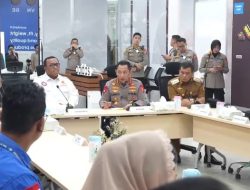 Kapolri Tinjau Bakti Kesehatan “Polri Untuk Masyarakat” di PT Tah Sung Hung, Brebes