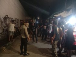 Bhabinkamtibmas Karet Tengsin Patroli Kewilayahan Pastikan Wilayah Aman Jelang Sahur