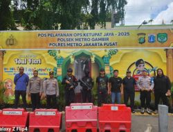 Polsek Metro Gambir Dirikan Pos Yan Ketupat Jaya 2025 di Stasiun Gambir untuk Kelancaran Arus Mudik