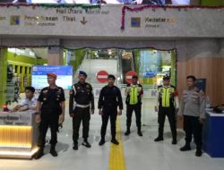 Anggota Polsek Gambir Laksanakan Sambang dan Patroli Dialogis di Stasiun Gambir