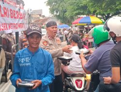Polsek Metro Menteng Gelar Aksi Berbagi Nasi Cepat Saji Dalam Rangka Ramadan Suci, 150 Box Di Bagikan Masyarakat