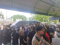 Polsek Metro Gambir Kawal Kunjungan Kapolri di Stasiun Gambir, Pastikan Mudik Lebaran 2025 Aman dan Lancar