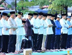 Wakapolri dan PJU Polri Laksanakan Salat Ied di Lapangan Bhayangkara