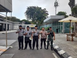 Lebaran di Balik Jeruji: Polisi Kawal Haru Pertemuan Keluarga di Lapas Salemba