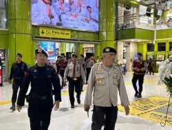 Pengamanan Optimal di Stasiun Gambir Selama Operasi Ketupat Jaya 2025