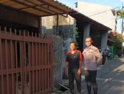 Bhabinkamtibmas Patroli Wilayah dan Pemantauan Keamanan Pemukiman Warga Usai Mudik Lebaran di Kampung Rawa