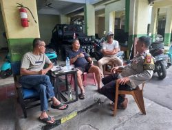 Bhabinkamtibmas – Babinsa Kebon Kacang Ajak Ketua RW 06 Untuk Jaga Kamtibmas