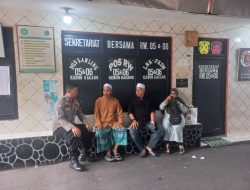 Patroli Dialogis Bhabinkamtibmas Kebon Kacang Sambangi Ketua RT 13/06 Ajak Jaga Kamtibmas