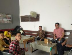 Patroli Minggu, Bhabinkamtibmas Kelurahan Galur Sambangi Gereja GNKP