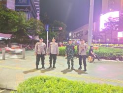 Pemantauan Bundaran HI, Himbauan Warga Untuk Pulang Guna Antisipasi Kerawanan Malam Hari
