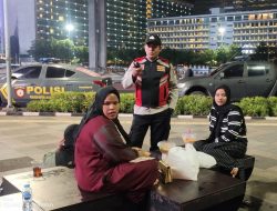 Sat Binmas Polres Metro Jakarta Pusat Gelar Patroli Jalan Kaki di Bundaran HI