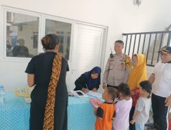 Polisi Turun Tangan! Posyandu Balita dan Lansia Diserbu Warga Kebon Kosong