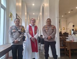 Pengamanan Ketat Ibadah Jumat Agung di Gereja Anglican Menteng