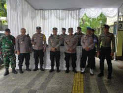 Wakapolsek Metro Menteng Tinjau Langsung Misa Jumat Agung Di Sejumlah Gereja, Pastikan Situasi Aman
