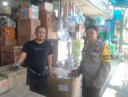 Kamtibmas Tertib, Pendamping Bhabinkamtibmas Tanah Tinggi Sambangi Pedagang Perabotan