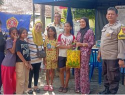 Polri Hadir di Tengah Warga, Bhabinkamtibmas Monitoring dan Berikan Dukungan kepada Korban Kebakaran di Kelurahan Kebon Kelapa