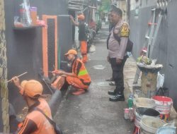 Polisi Turun ke Gang Sempit! Kawasan Kumuh Disulap Jadi Lingkungan Asri