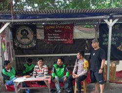 Polsubsektor Roxy Jalin Komunikasi dengan Pengemudi Ojol, Perkuat Kamtibmas di Wilayah Cideng