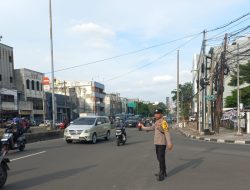Polsek Metro Gambir Intensifkan Pengaturan Lalu Lintas di Pertigaan Jalan Biak