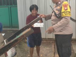 Bhabinkamtibmas Gondangdia, Bagikan Nasi Kotak Gratis kepada Ojol Dan Pemulung Dalam Rangka Jumat Berkah