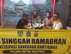 Bersama Warga, Bhabinkamtibmas Cikini Antisipasi Tawuran Di Perbatasan Kalipasir Menteng