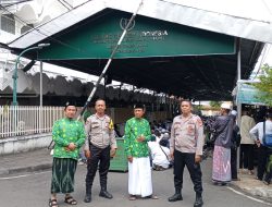 Polsek Senen Lakukan Pengamanan Pengajian Rutin di Masjid Islamic Center Indonesia