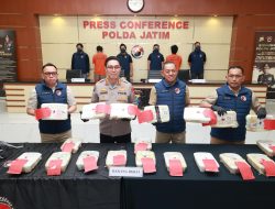 *Polda Jatim Berhasil Ungkap Jaringan Narkoba Internasional 21 Kg Sabu Senilai 22 Milyar Disita*