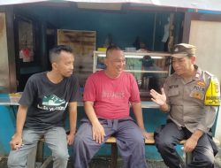 Kolaborasi untuk Keamanan: Bhabinkamtibmas Galur Bersama Ketua RW 07 dan 05