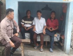 Patroli Dialogis Polsek Cempaka Putih: Anggota Polsubsektor Cempaka Putih Barat Sampaikan Himbauan Kamtibmas ke Warga