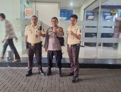 Bhabinkamtibmas Pegangsaan Sambangi Kantor Bank BCA, Himbau Security Tingkatkan Patroli Dan Keamanan