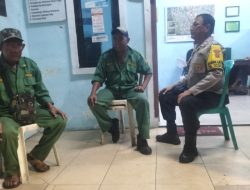 Bhabinkamtibmas Sambangi Poskamling RW 06 Johar Baru, Ajak Warga Jaga Kondusifitas Wilayah