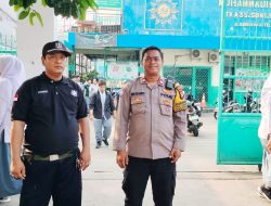 “Polisi Hadang Tawuran! Jl. Garuda Dijaga Ketat Saat Anak Pulang Sekolah”