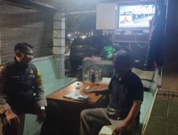 Sambangi Satkamling RT 011 RW 05 Cikini, Polisi Himbau Warga Tingkatkan Kewaspadaan Jelang Pagi Hari