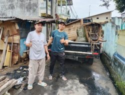 Warga Laksanakan Kerja Bakti Membersihkan Lingkungan Di RT 01 RW 06 Pulo Gebang Cakung