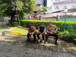 Meningkatkan Keamanan dan Kesehatan Bersama: Bhabinkamtibmas Tanah Tinggi Laksanakan Patroli dan Cek Kesehatan ASN