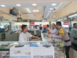 Bhabinkamtibmas Kampung Rawa Pantau Langsung Pasar Gembrong untuk Wujudkan Wilayah yang Aman
