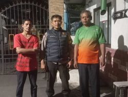 Dekat Dengan Warga, Bhabinkamtibmas Cikini Sampaikan Himbauan Kamtibmas di Pos Satkamling Jalan Tino Sidin