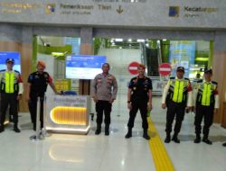 Patroli Dialogis di Stasiun Gambir, Polisi Perkuat Koordinasi Kamtibmas Jelang Unjuk Rasa