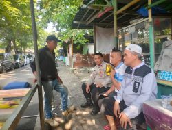 Bhabinkamtibmas Ta’ziah ke Rumah Duka Tokoh RW 01 di Senen, Wujud Kepedulian Polri