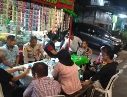 Wakapolsek Senen Sambangi Tokoh Masyarakat RW 008 Kwitang, Bahas Antisipasi Tawuran Remaja