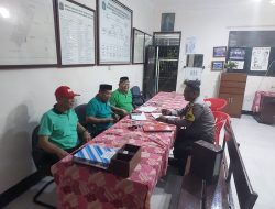 Bhabinkamtibmas Sumur Batu Sambangi Sekretariat RW 02, Dapat Masukan dari Tokoh Masyarakat Soal Keamanan Lingkungan