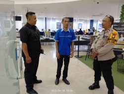 Perkuat Sinergi Keamanan, Bhabinkamtibmas Kelurahan Gambir Lakukan Patroli dan Koordinasi di Area Perkantoran