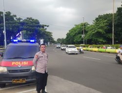 Polisi Sapu Jalan Benyamin Sueb Pagi-Pagi! Warga: Kami Merasa Dilindungi!