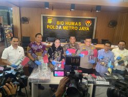 *Ditsiber Polda Metro Jaya Tangkap Pelaku Penipuan Lewat WhatsApp, Korban Rugi Rp261 Juta*