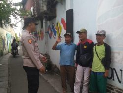 Kunjungi Warga, Kapolsubsektor Galur Berikan Himbauan Kamtibmas untuk Keamanan Bersama
