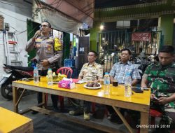 Membangun Ketentraman Bersama: Bhabinkamtibmas Hadiri Ngopi Bareng Trantibum Kecamatan Johar Baru